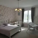 住宿加早餐酒店 努韦勒克里波瓦斯住宿加早餐旅馆 4*
