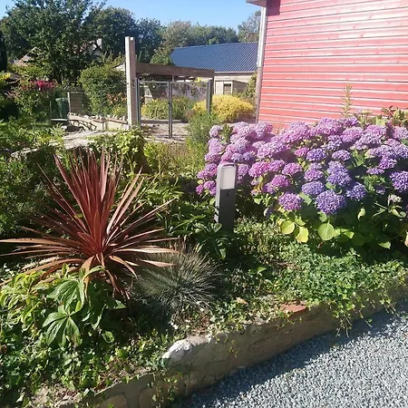 La Nouvelle Criqueboise Bed & Breakfast