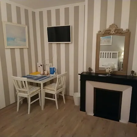 La Nouvelle Criqueboise Bed & Breakfast 3*