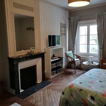 La Nouvelle Criqueboise Bed & Breakfast 4*