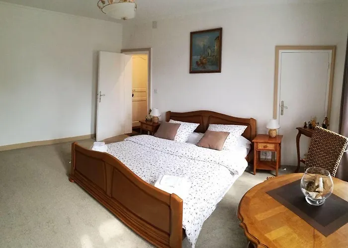 La Nouvelle Criqueboise Bed and Breakfast 4*